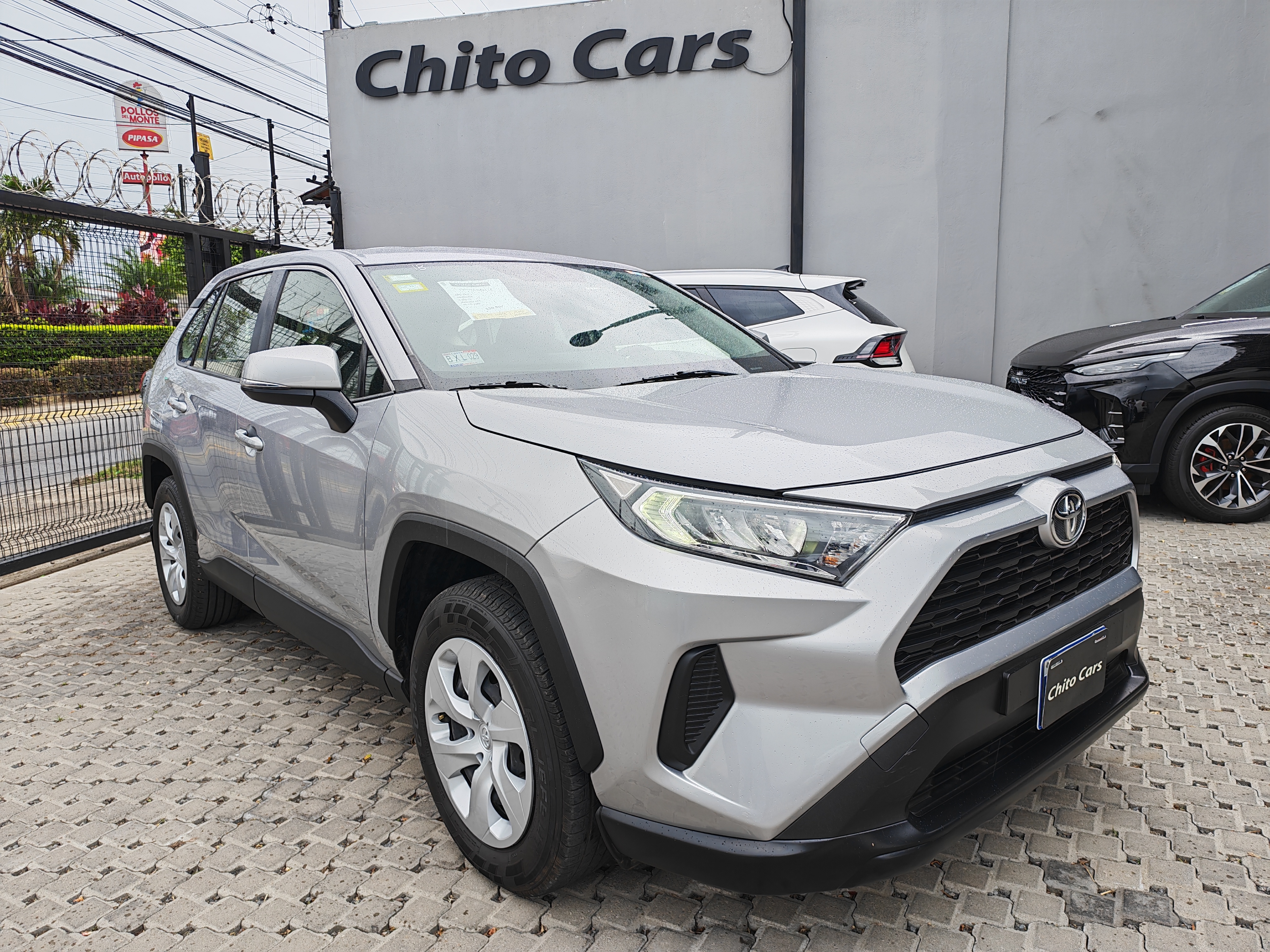 Toyota Rav-4 LE 2023 