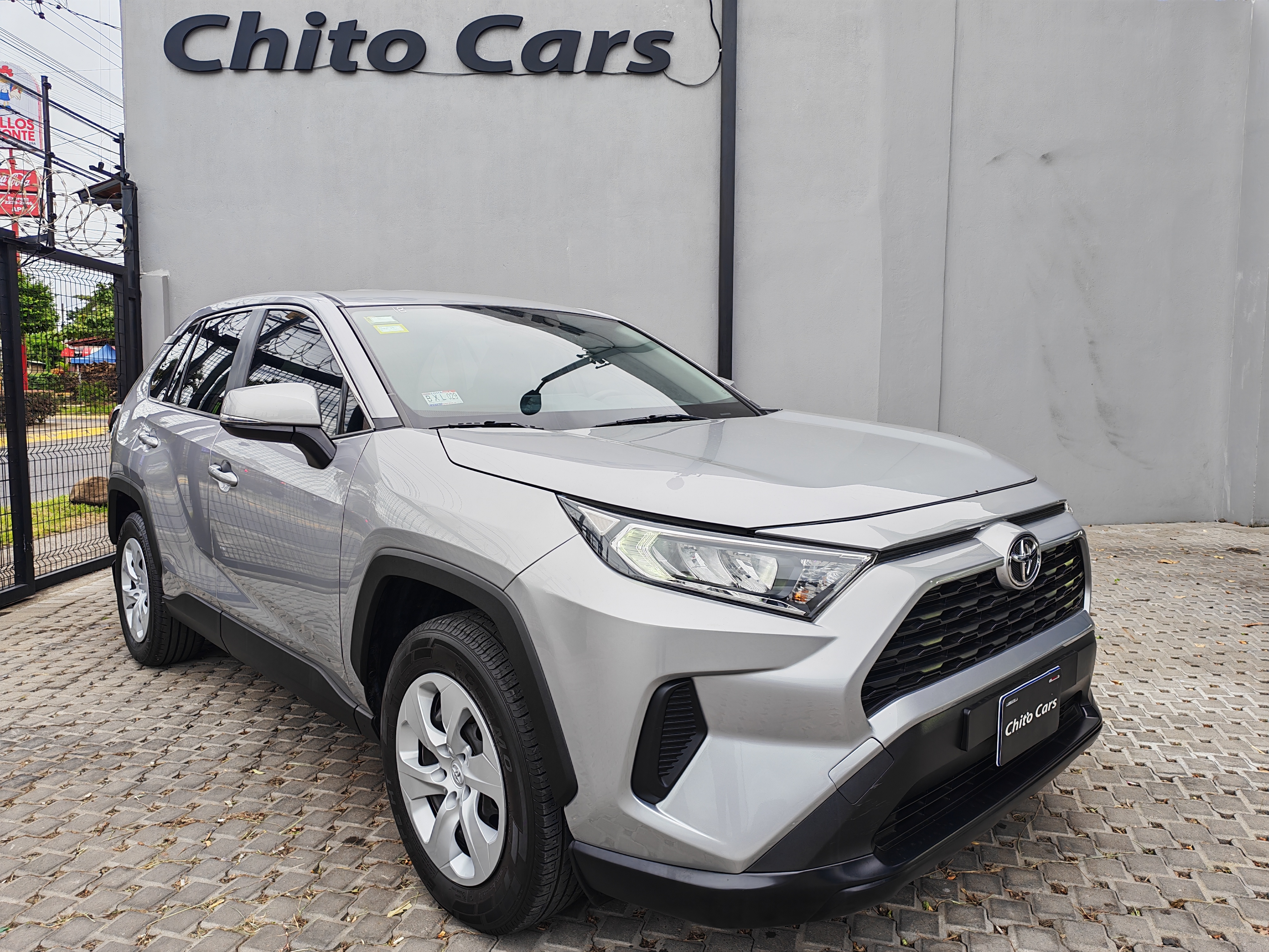 Toyota Rav-4 LE 2023 