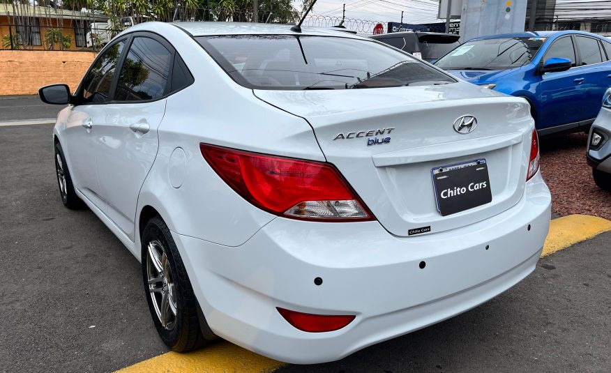 Hyundai Accent GL 2018 Automático